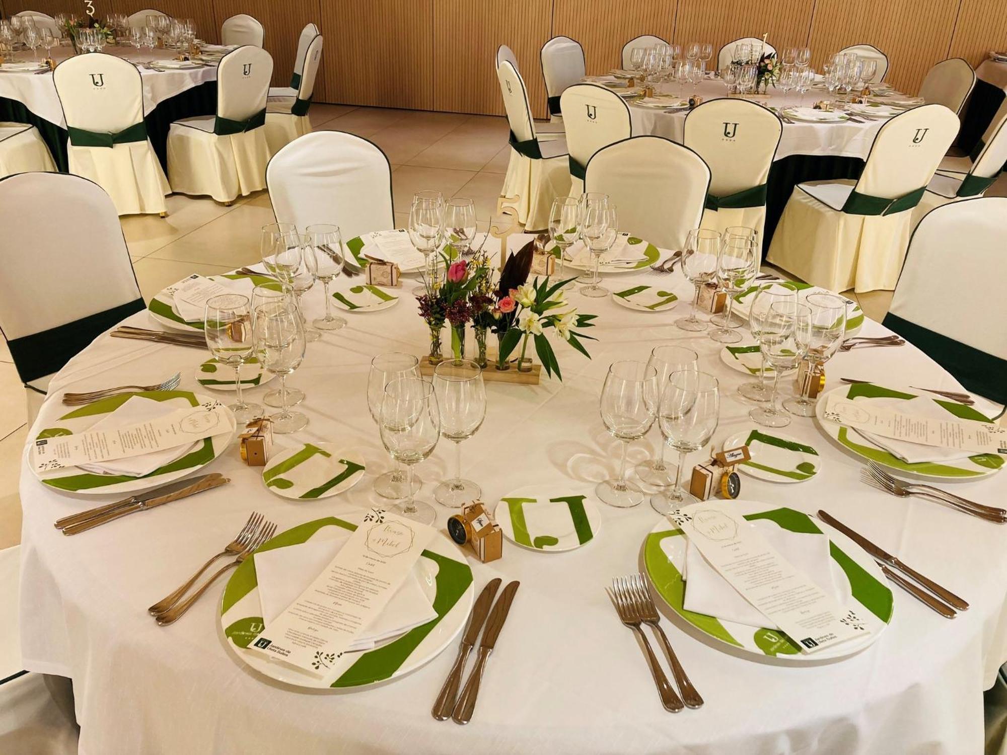 Hotel Jardines De Uleta Suites Vitoria-Gasteiz Dış mekan fotoğraf