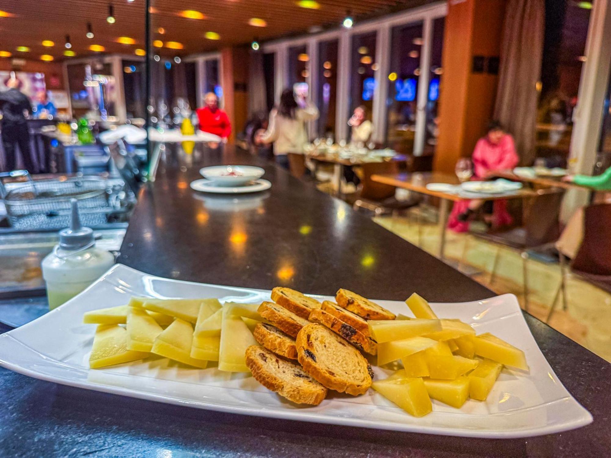 Hotel Jardines De Uleta Suites Vitoria-Gasteiz Dış mekan fotoğraf
