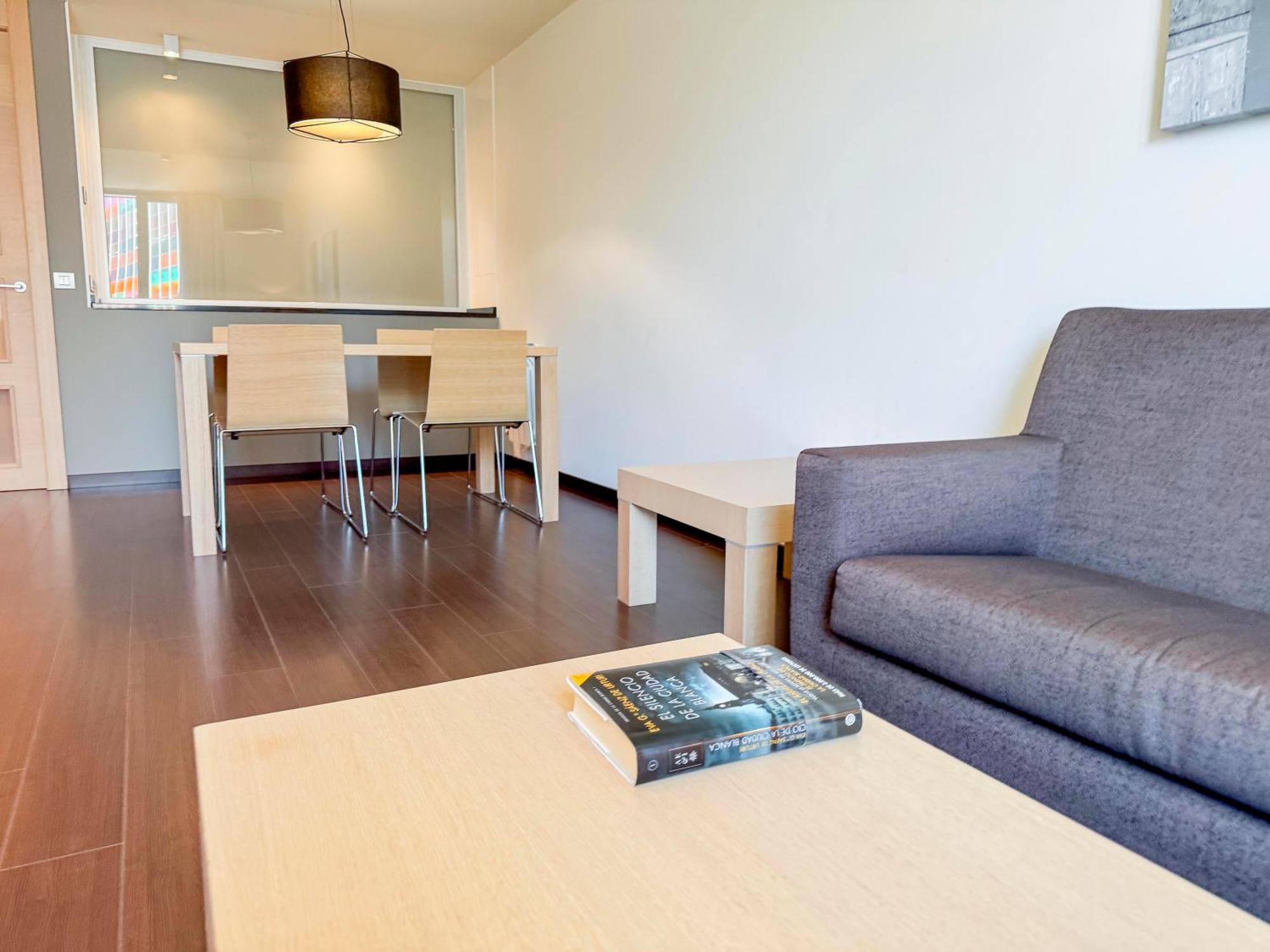 Hotel Jardines De Uleta Suites Vitoria-Gasteiz Dış mekan fotoğraf
