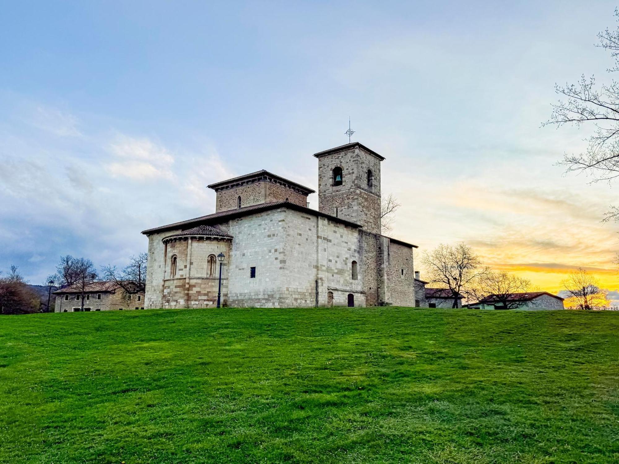 Hotel Jardines De Uleta Suites Vitoria-Gasteiz Dış mekan fotoğraf