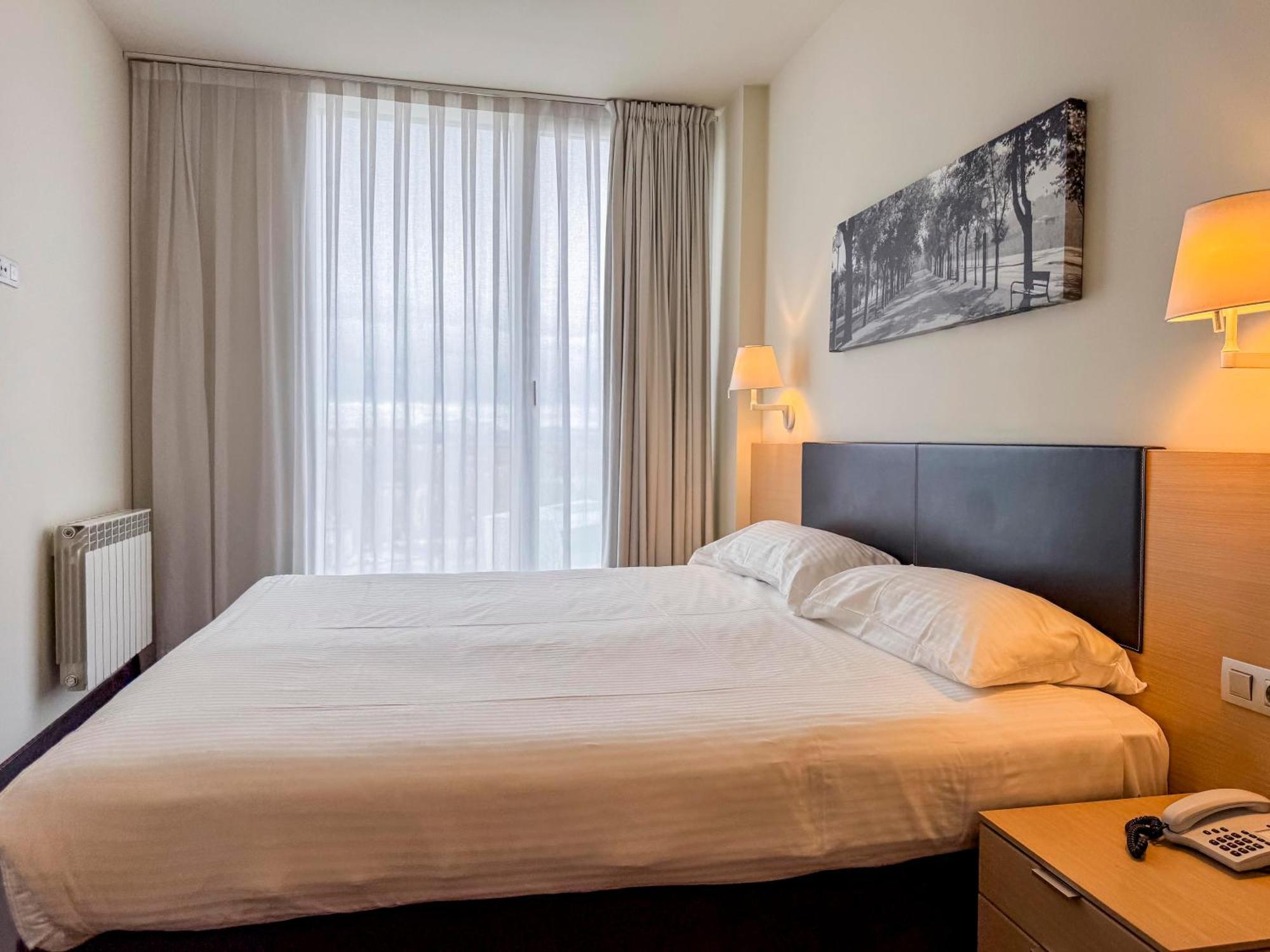 Hotel Jardines De Uleta Suites Vitoria-Gasteiz Dış mekan fotoğraf