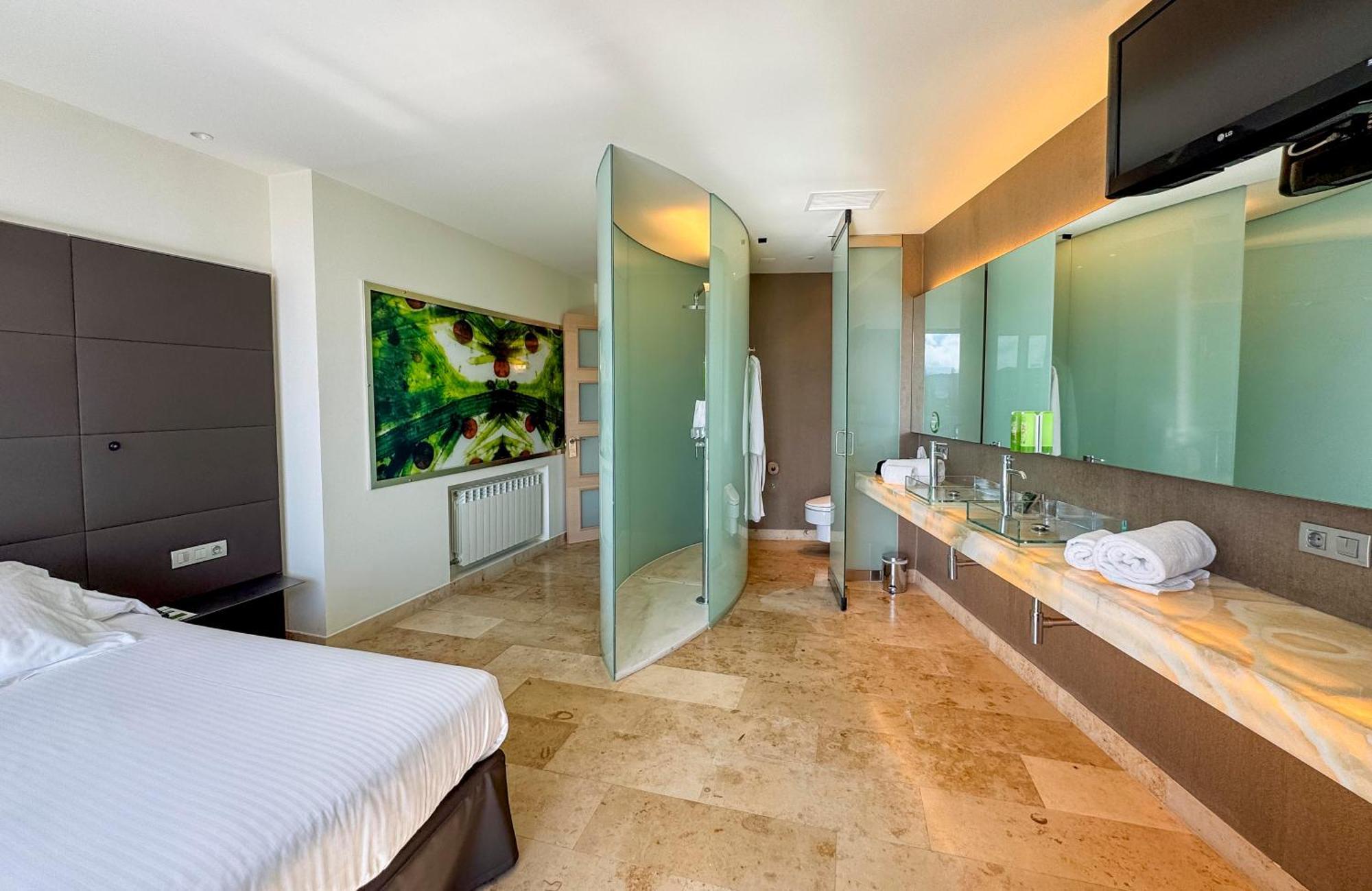 Hotel Jardines De Uleta Suites Vitoria-Gasteiz Dış mekan fotoğraf