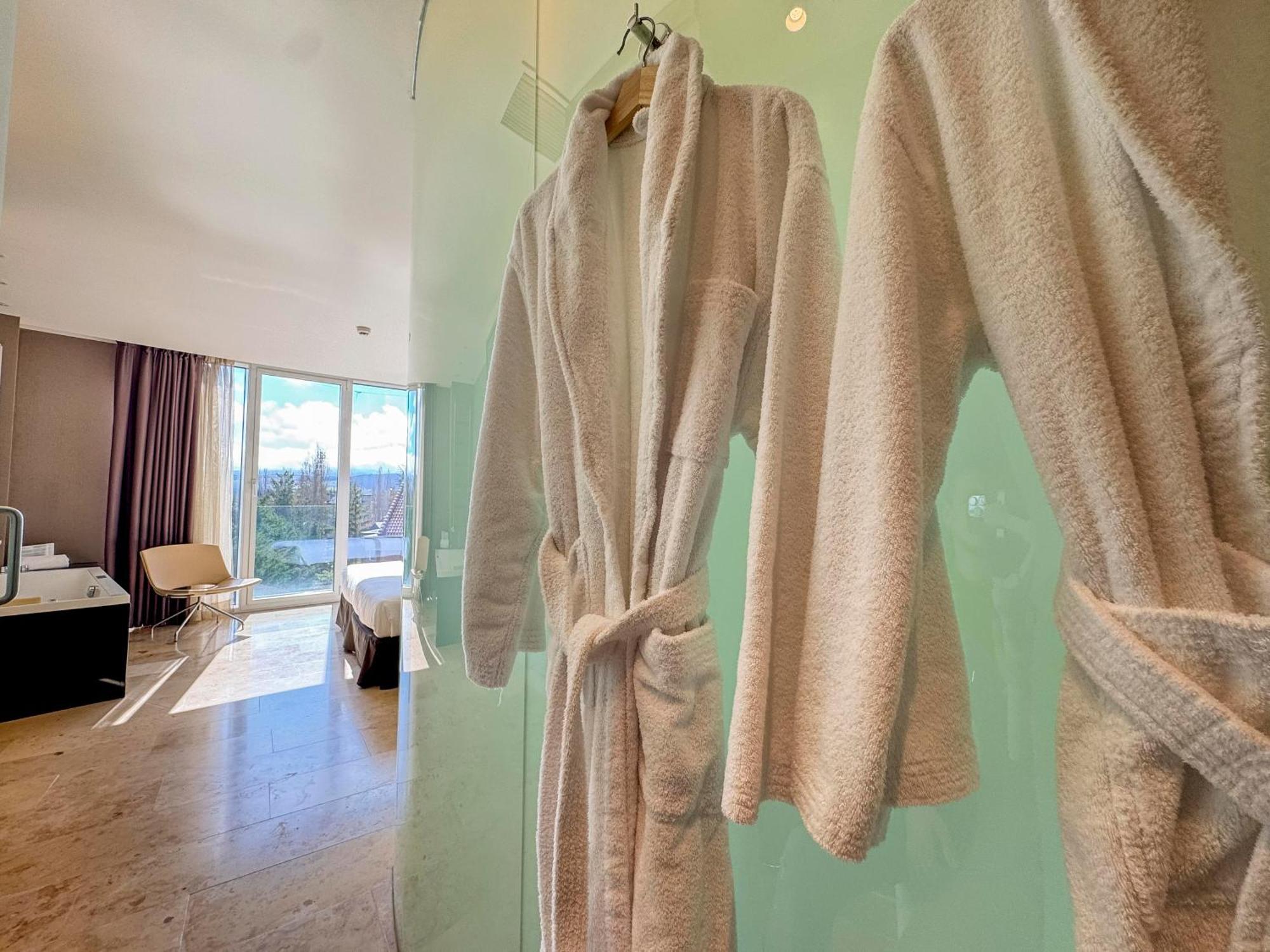 Hotel Jardines De Uleta Suites Vitoria-Gasteiz Dış mekan fotoğraf