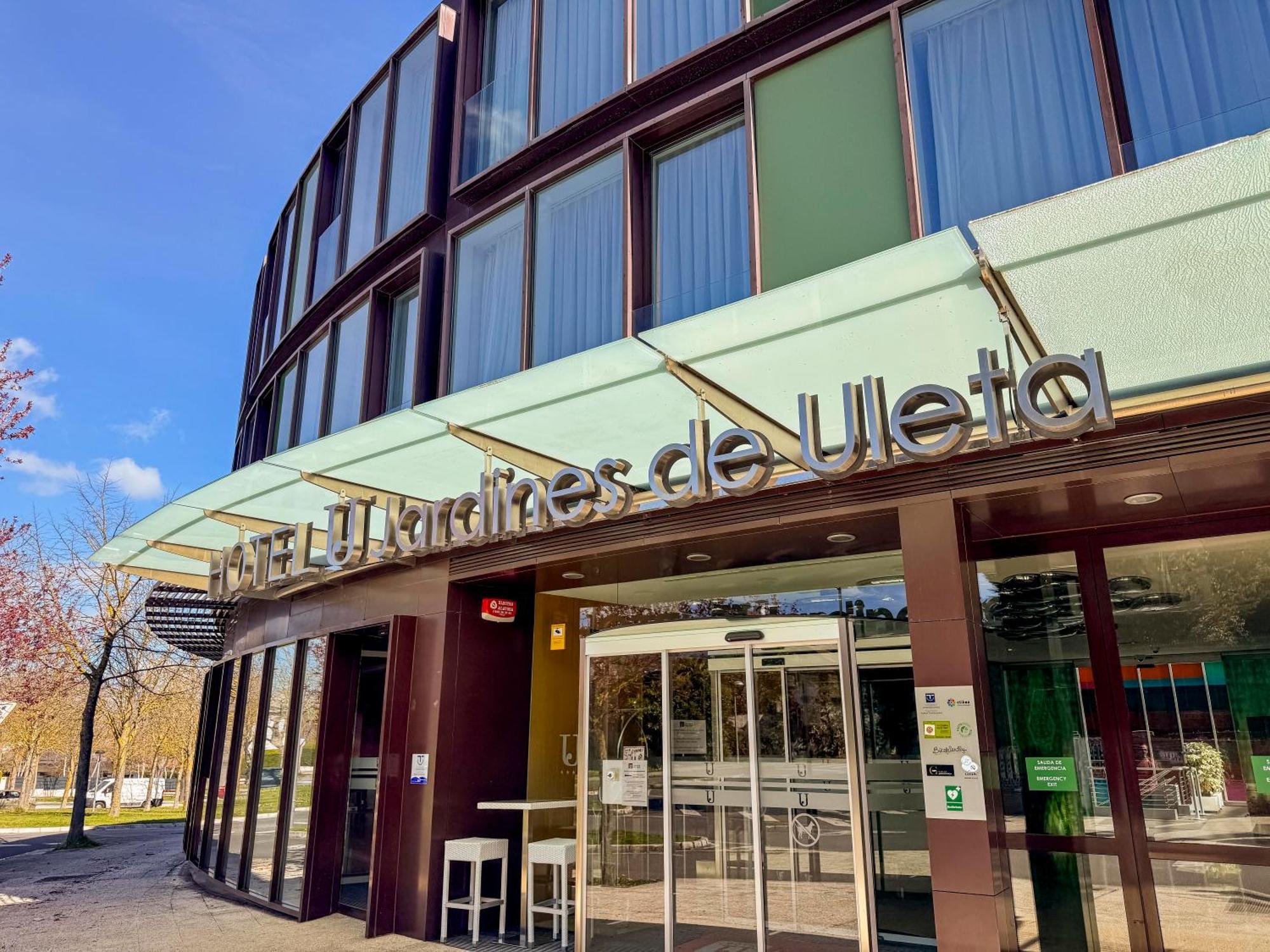 Hotel Jardines De Uleta Suites Vitoria-Gasteiz Dış mekan fotoğraf